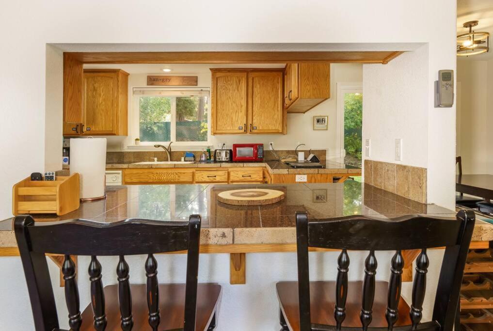 Acorn House - Charming House In Green Heaven With Pool Table With Lovely Backyard آوكهيرست المظهر الخارجي الصورة