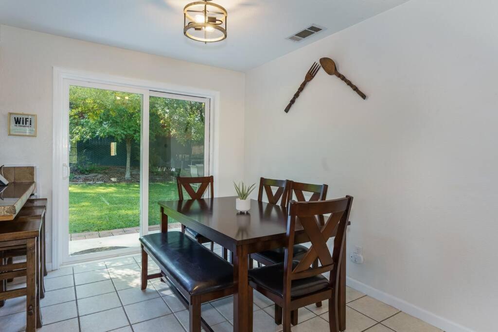 Acorn House - Charming House In Green Heaven With Pool Table With Lovely Backyard آوكهيرست المظهر الخارجي الصورة