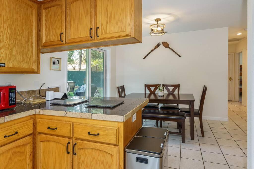 Acorn House - Charming House In Green Heaven With Pool Table With Lovely Backyard آوكهيرست المظهر الخارجي الصورة